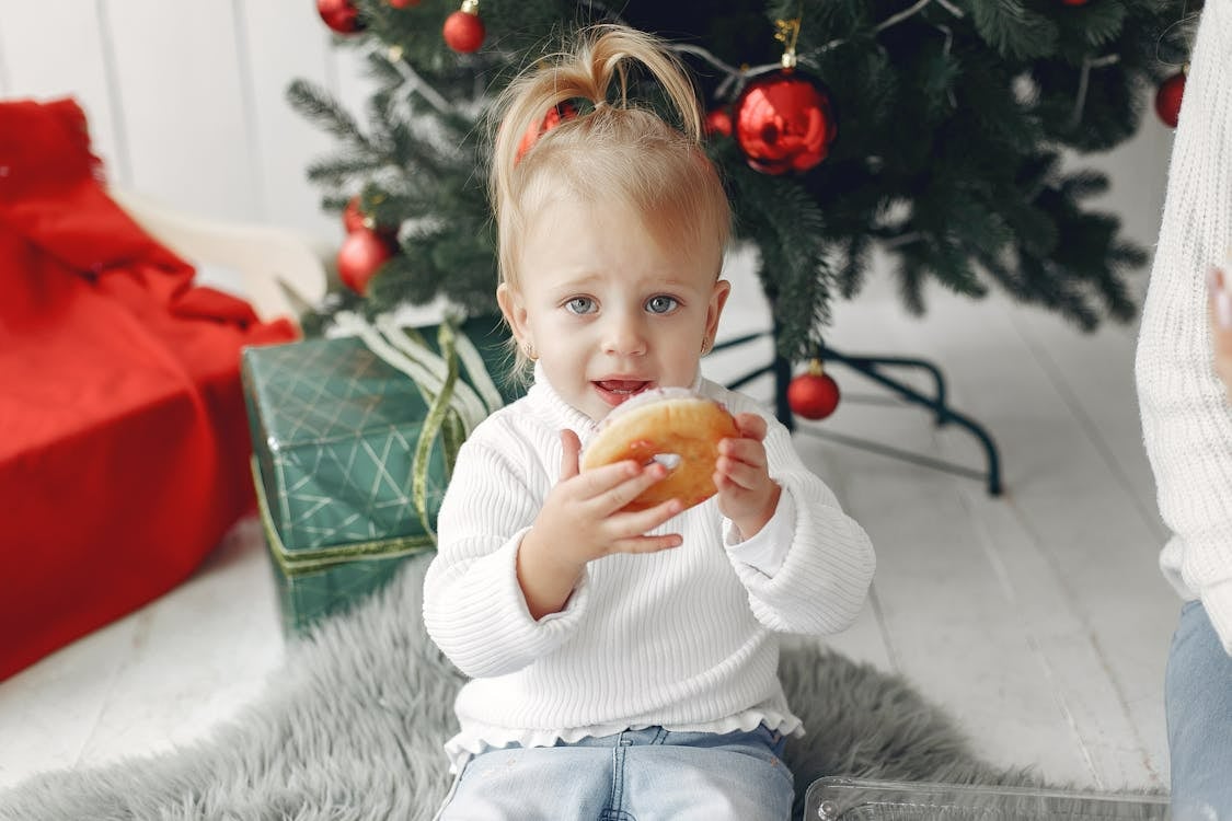 день ангела 9 грудня