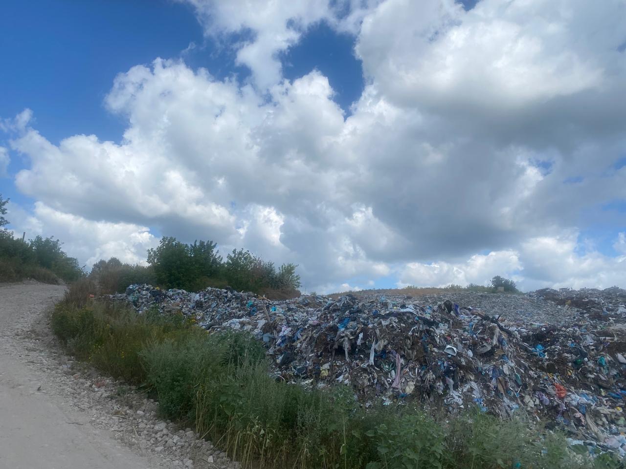 Незаконне звалище у Мерефі