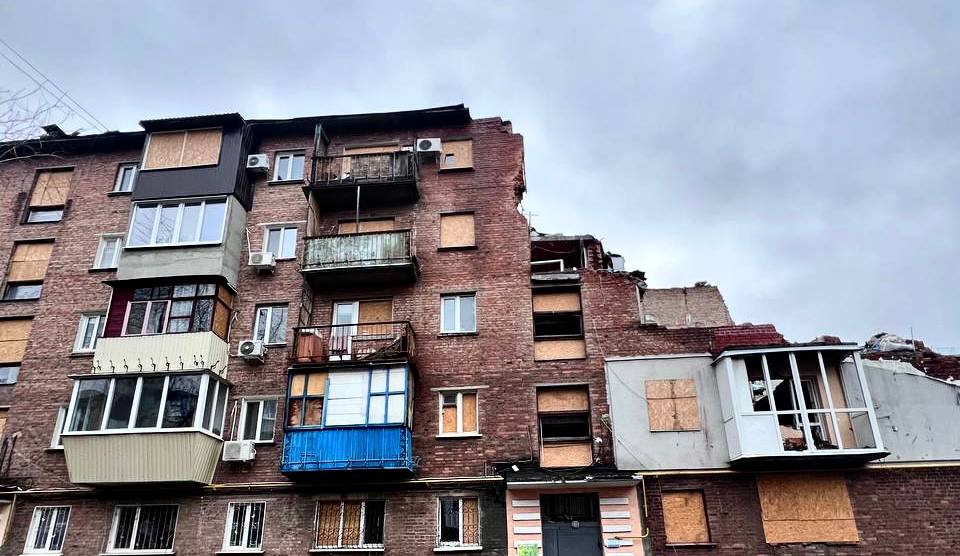 Будинок на Любові Малої, пошкоджений ракетою