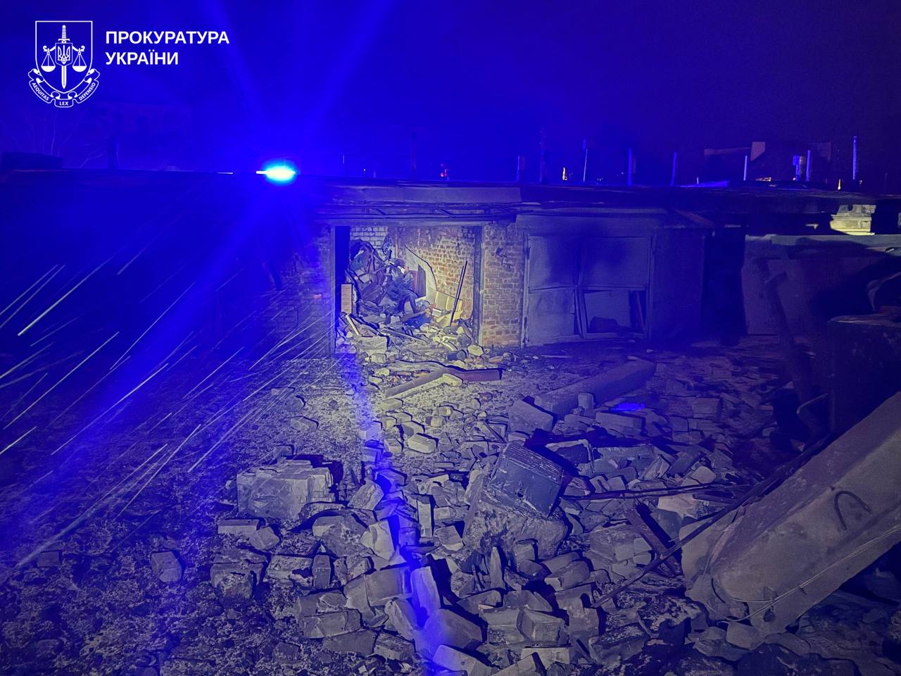 Влучання ракети у гаражний кооператив