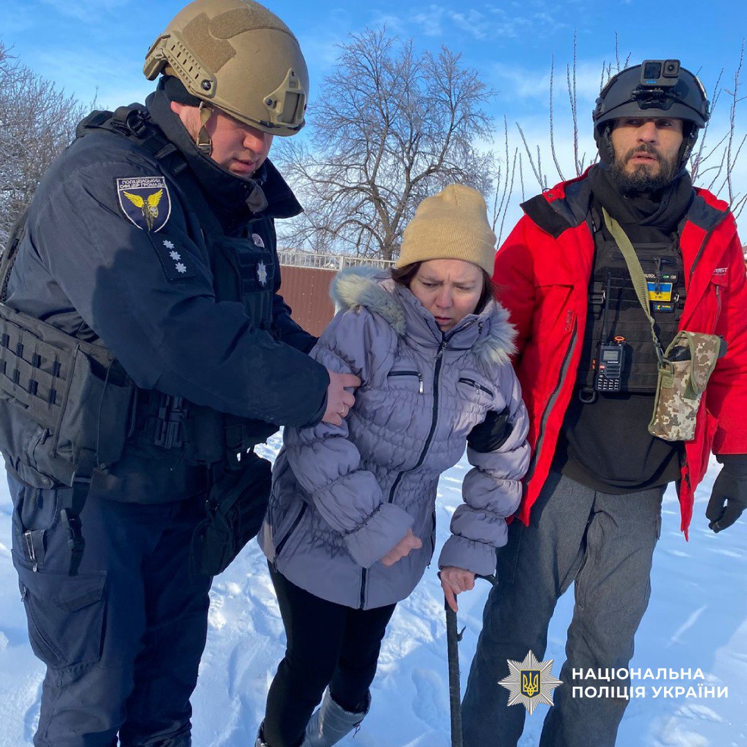 Поліція евакуює людей на Харківщині