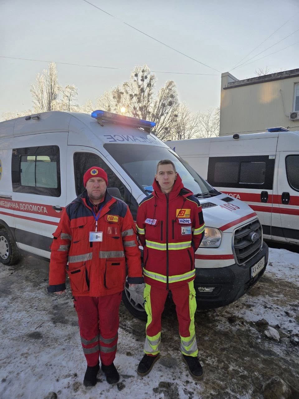 Бригада №408: Парамедик  Дмитро Бутенко; Екстрений медичний технік (водій) В&rsquo;ячеслав Валуєв