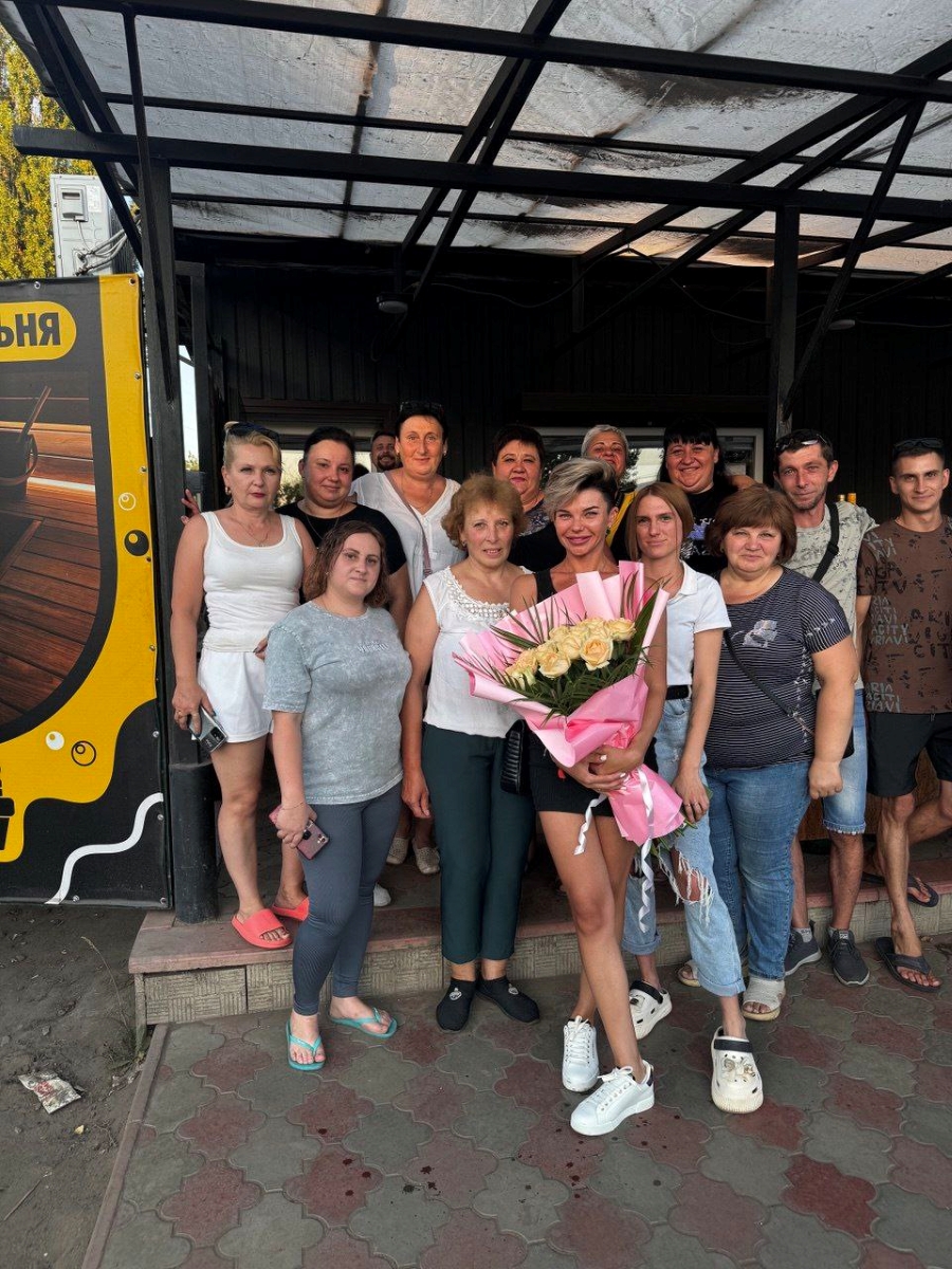 Анна Соколова зі своїм колективом