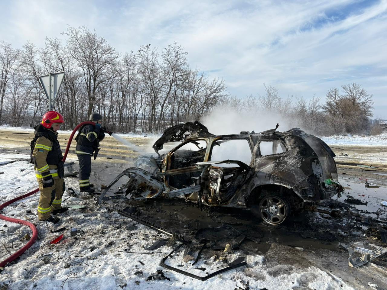 На Харківщині дрон атакував медичний автомобіль