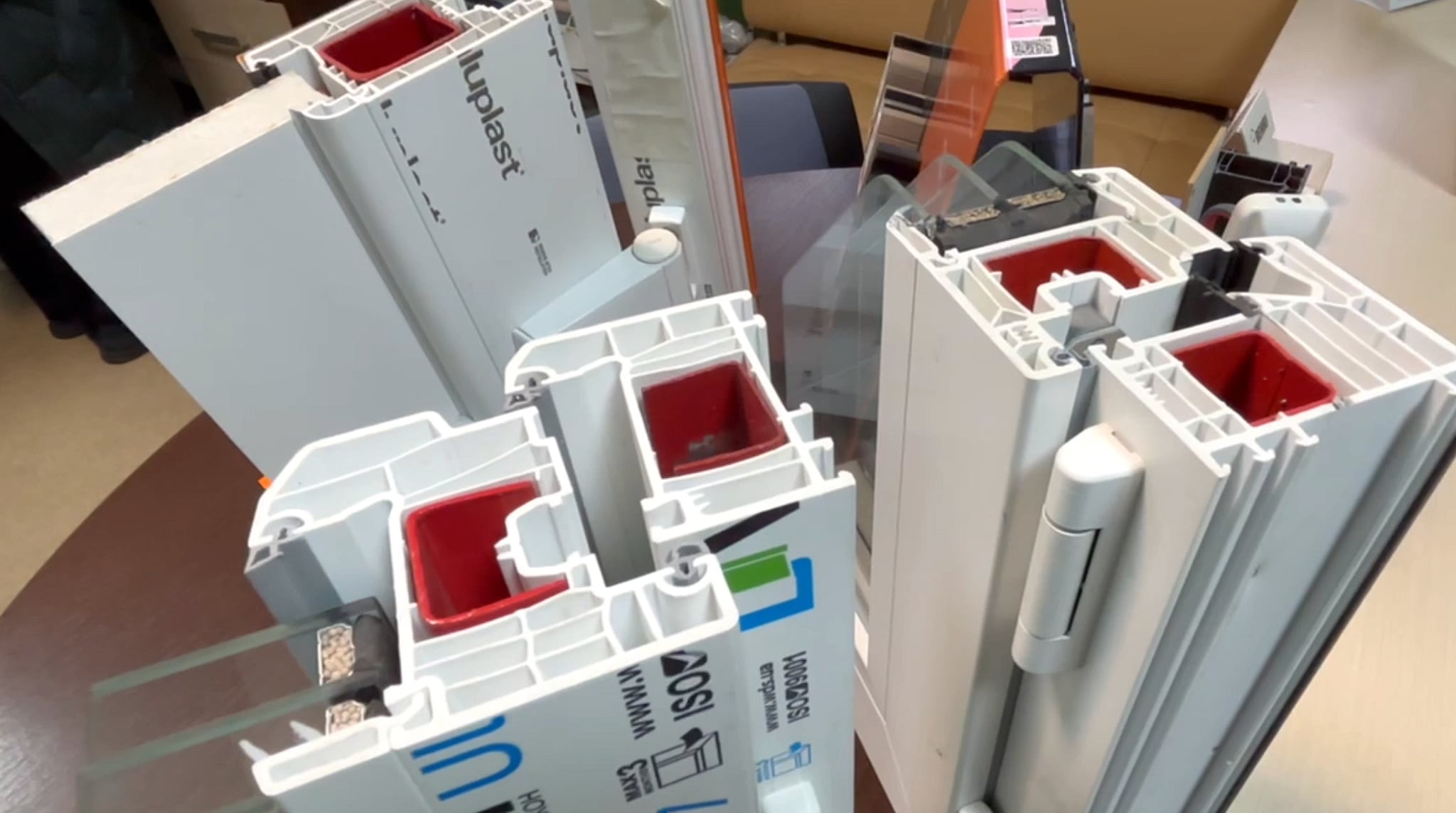 Купити вікна та двері у Харкові