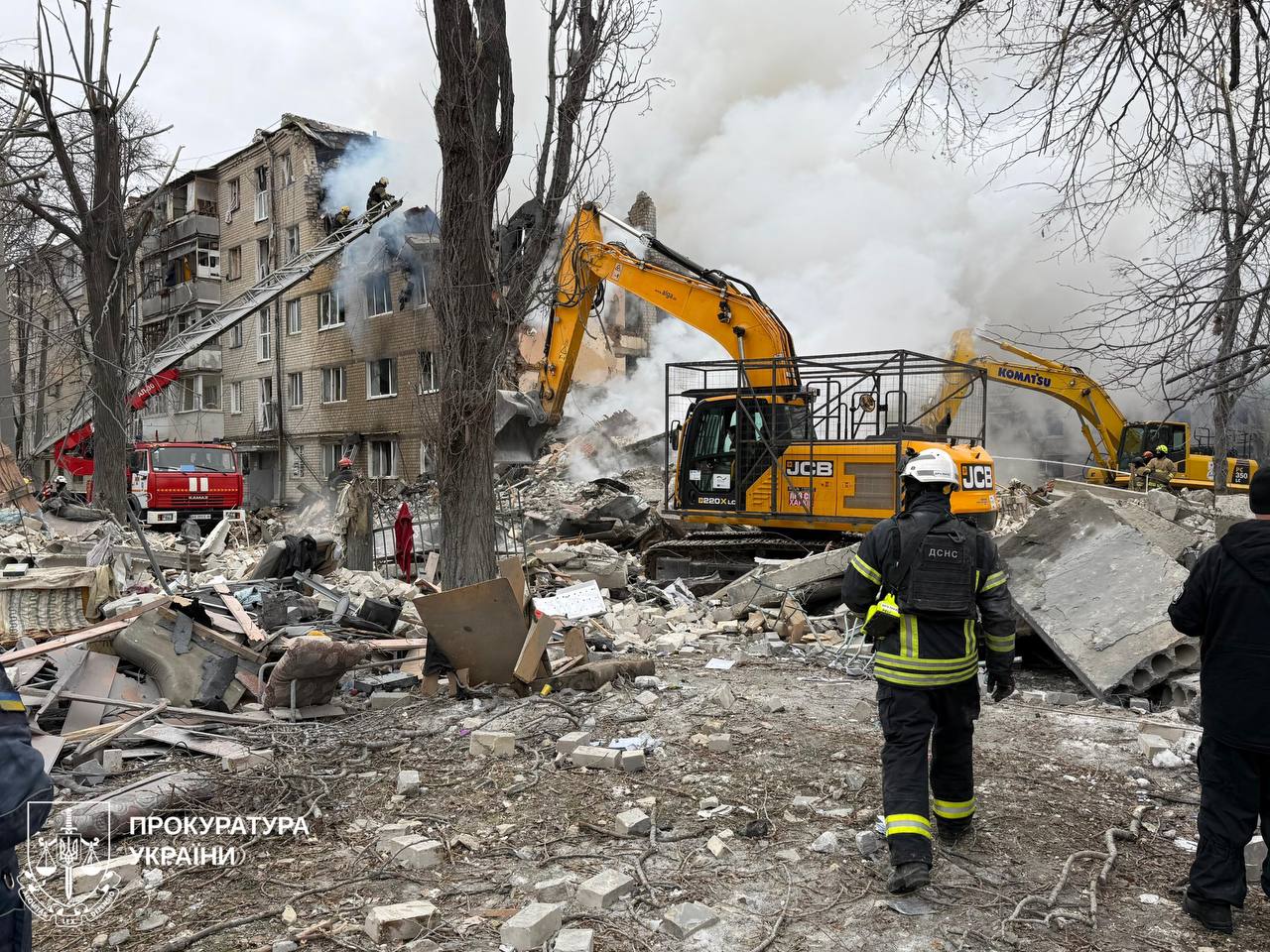 Зруйнований під&rsquo;їзд будинку