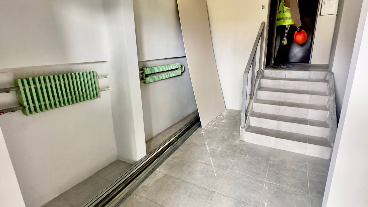 Як ремонтують будинок на Академіка Павлова