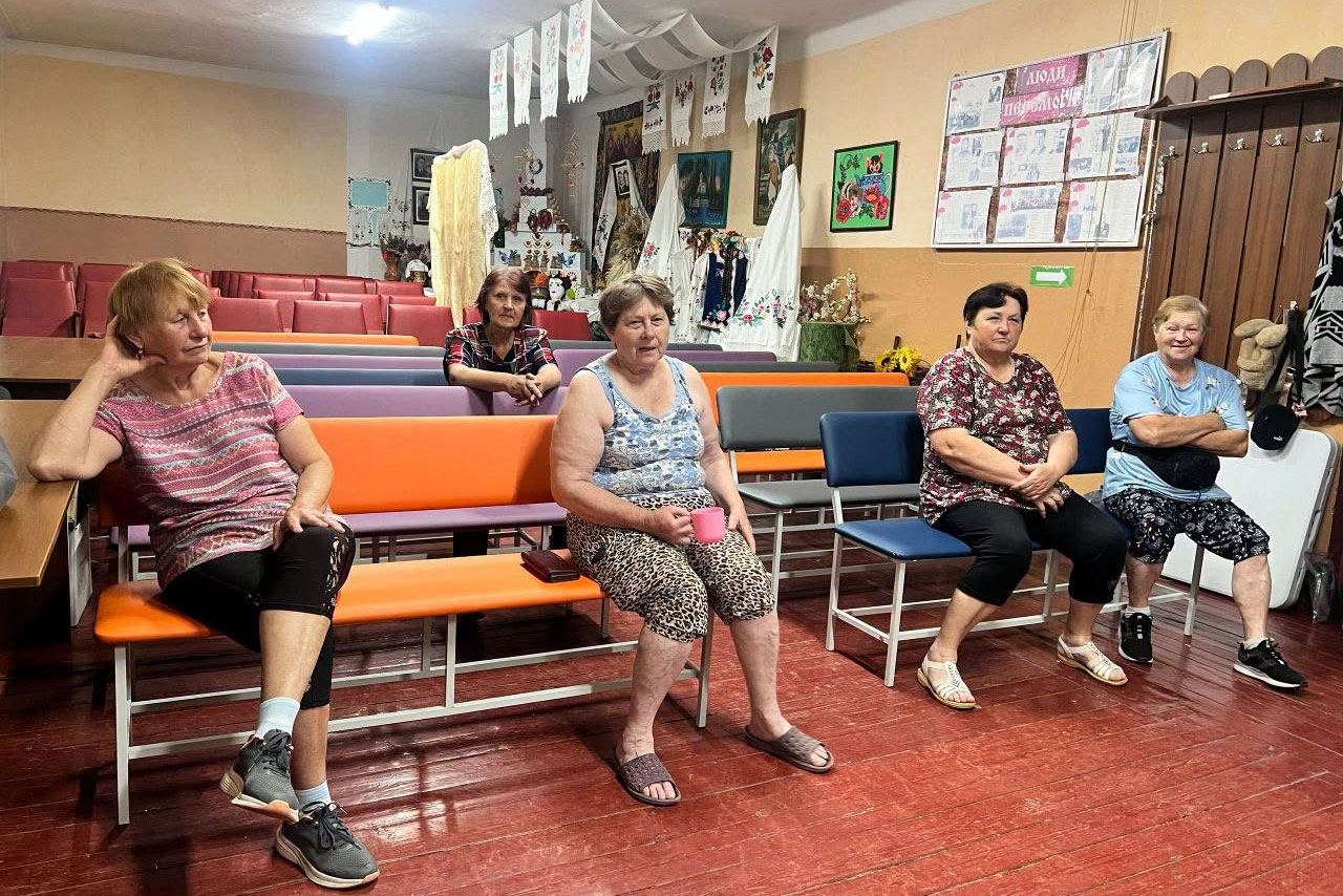 У сільському клубі оновлена глядацька зала