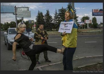У Донецьку жінку прив'язали до стовпа та побили