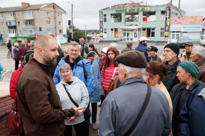 Начальник ХОВА Олег Синєгубов 13 вересня зустрівся з жителями деокупованої Балаклії
