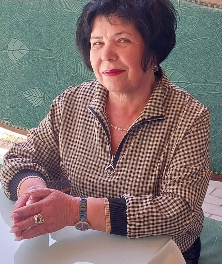 Лариса Грунова