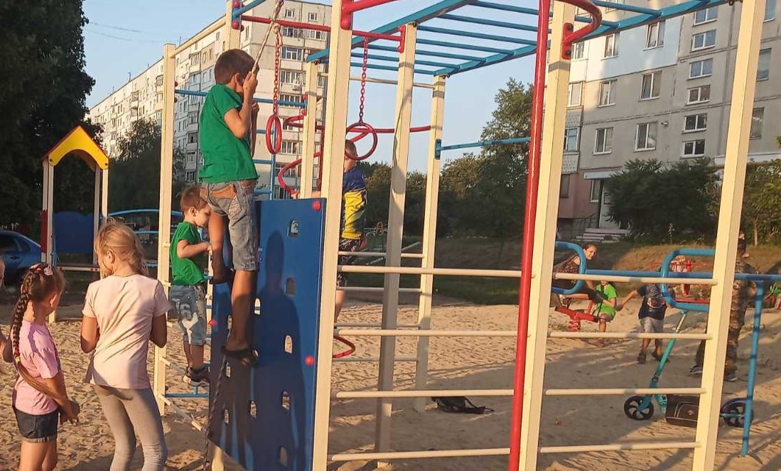 Дитячий майданчик ОСББ, Чугуїв